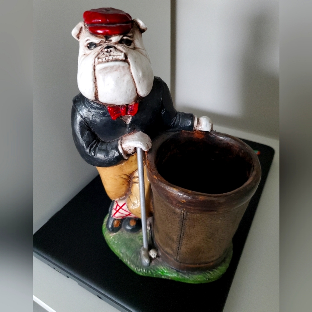 Golfer Bulldog Pen Cigar Tees Holder